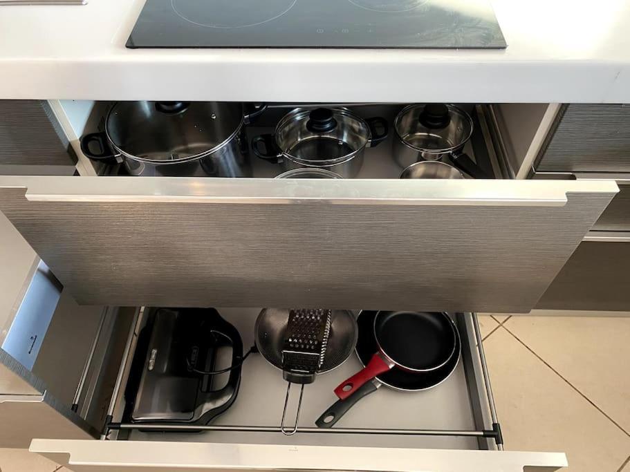 Spacious And Sunkissed 3Br & 2 Bathrooms Apartment Athens Luaran gambar