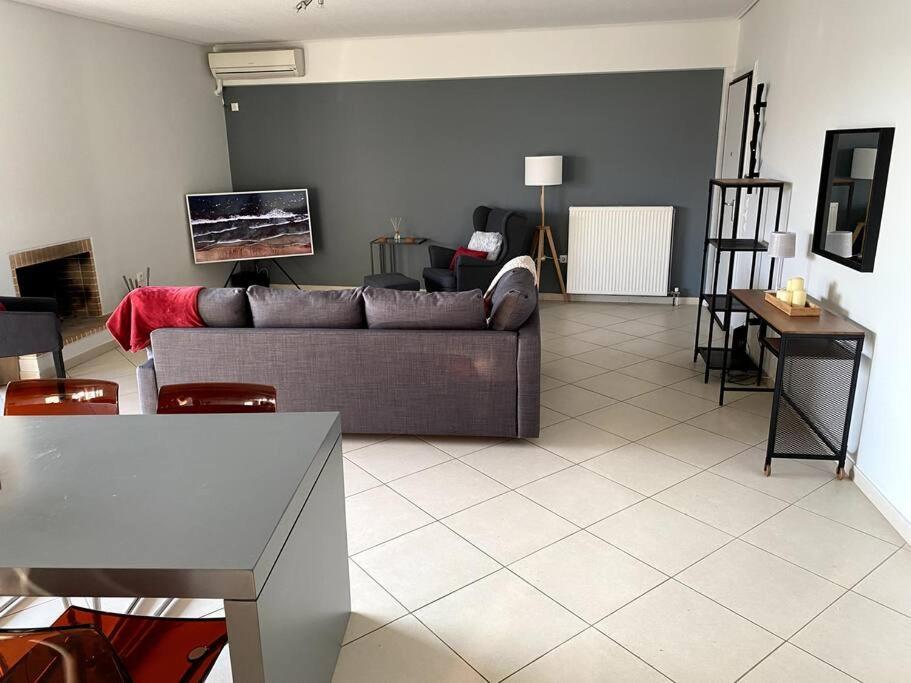 Spacious And Sunkissed 3Br & 2 Bathrooms Apartment Athens Luaran gambar