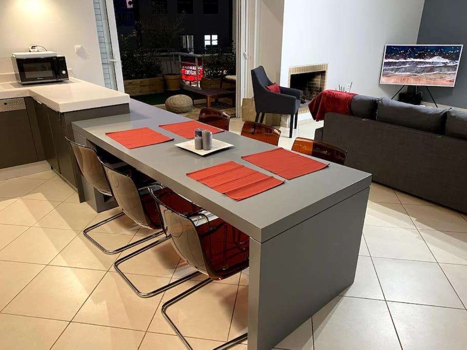 Spacious And Sunkissed 3Br & 2 Bathrooms Apartment Athens Luaran gambar