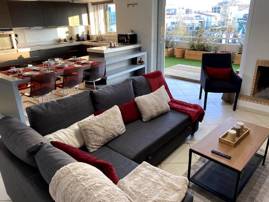Spacious And Sunkissed 3Br & 2 Bathrooms Apartment Athens Luaran gambar