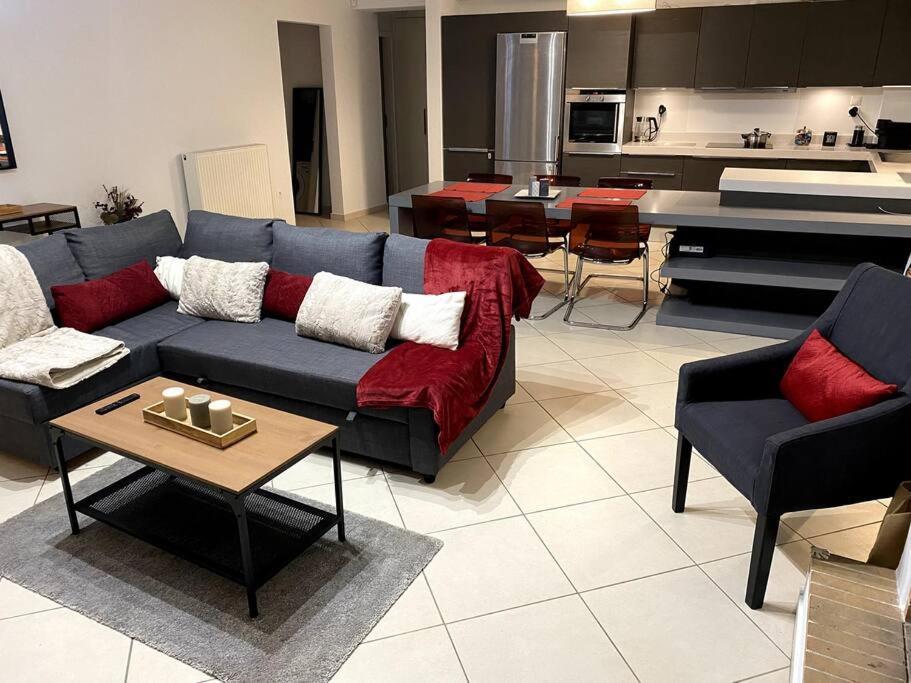 Spacious And Sunkissed 3Br & 2 Bathrooms Apartment Athens Luaran gambar