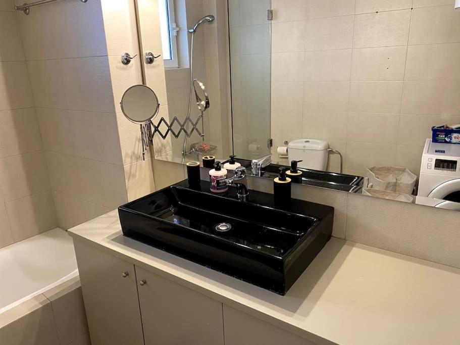 Spacious And Sunkissed 3Br & 2 Bathrooms Apartment Athens Luaran gambar